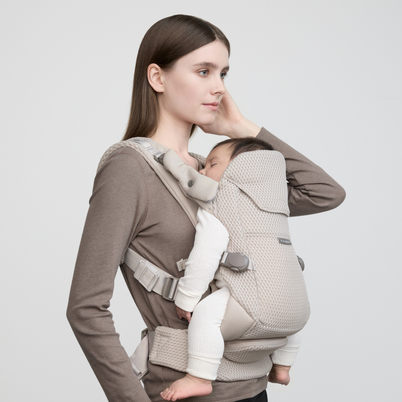 BABY CARRIER ON 